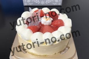 ルタオのクリスマスケーキ「ペールノエル」2025年版(正面から撮影)