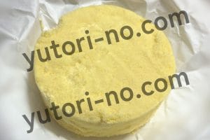 ルタオのドゥーブルフロマージュ 解凍後に開封した際崩れてしまった様子